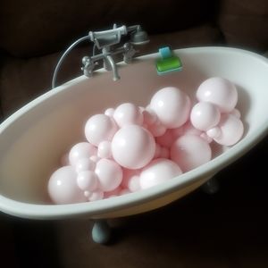 One  american girl bitty babies,american girl tub